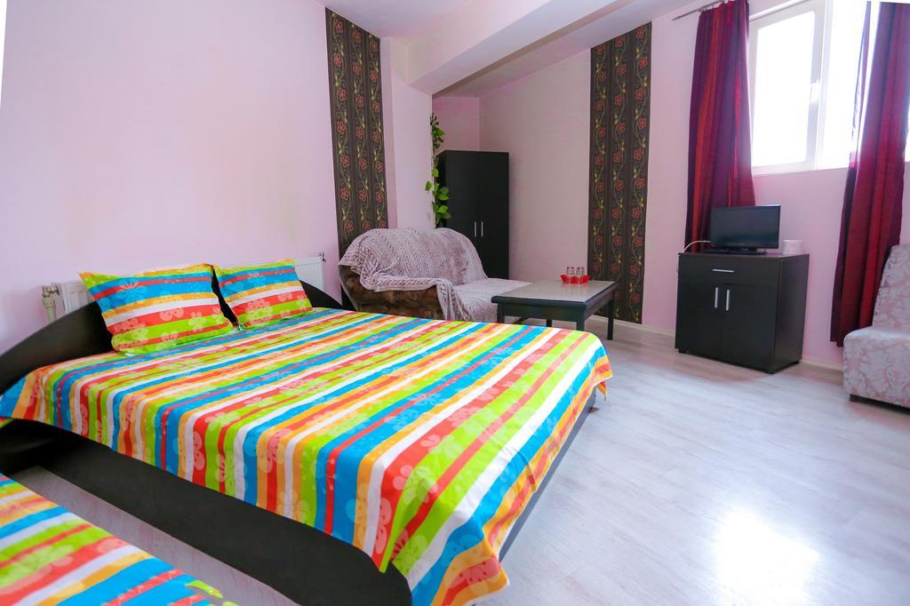 Hostel Shatrata Bogomilovo Exterior photo